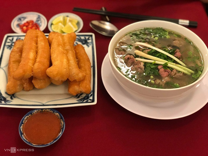 food tours in vietnam, vietnamese food tours, vietnam cuisine, vietnam gastronomie, vietnam dishes, pho vietnam